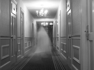 steve-donna-o-meara-ghost-in-the-hall-at-the-hawthorne-hotel-one-of-america-s-most-haunted-300x225