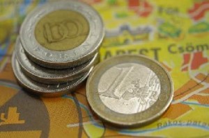 Devizapiac – A 300-as eurójegyzés közelében a forint