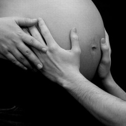 Halálra gázoltak egy terhes nőt, a baba túlélte