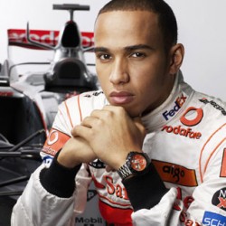 Forma-1: Hamilton váltja Schumachert