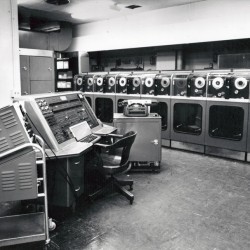 UNIVAC I - A világ legelső számítógépe: hát nem egy okostelefon..